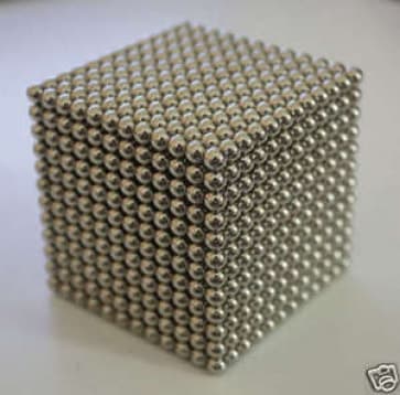 Neocube SuperMega Magnetisk pussel - 1728 bollar